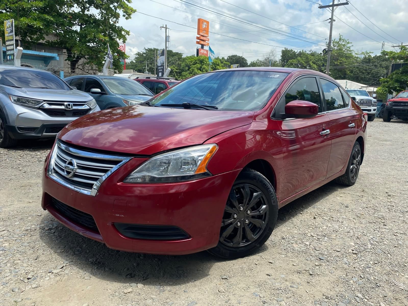 Nissan Sentra 2013, foto 1